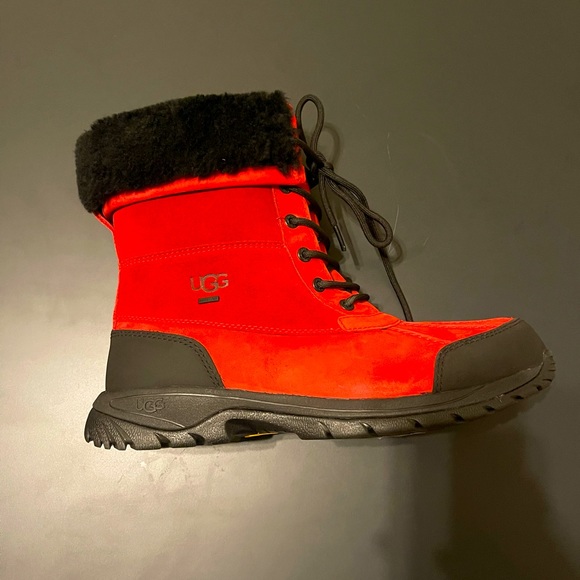 Uggs snow boots